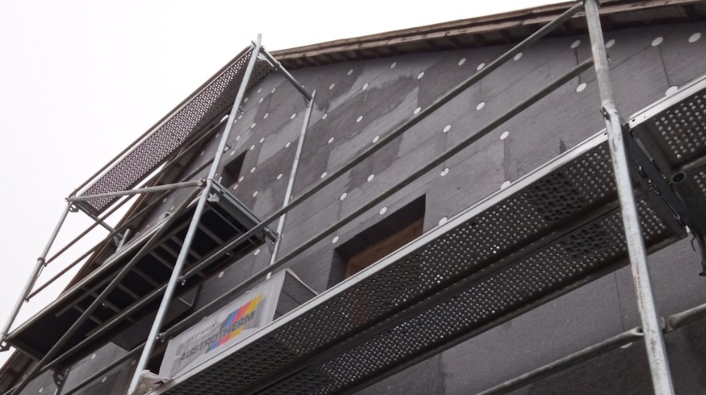 Bogyisz Generál, generálkivitelezés, homlokzati szigetelés, tetőfedés, tetőfelújítás, vakolás, színezés, gipszkartonozás, burkolás, szobafestés, mázolás, parkettázás, kőműves munkák