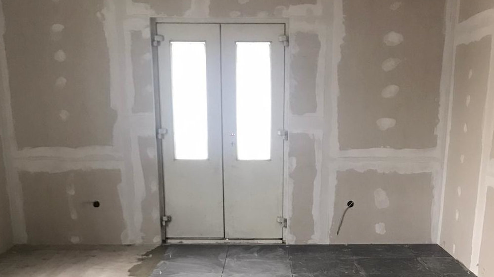 Bogyisz Generál, generálkivitelezés, homlokzati szigetelés, tetőfedés, tetőfelújítás, vakolás, színezés, gipszkartonozás, burkolás, szobafestés, mázolás, parkettázás, kőműves munkák