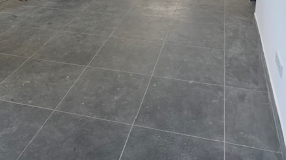 Bogyisz Generál, generálkivitelezés, homlokzati szigetelés, tetőfedés, tetőfelújítás, vakolás, színezés, gipszkartonozás, burkolás, szobafestés, mázolás, parkettázás, kőműves munkák