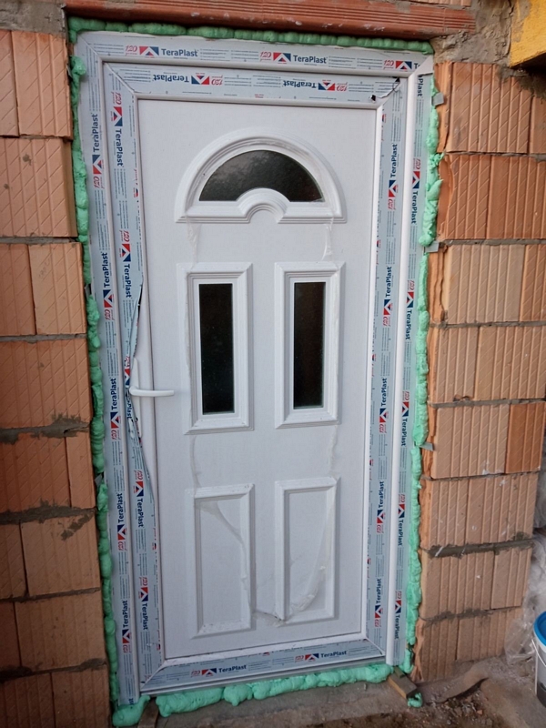 Bogyisz Generál, generálkivitelezés, homlokzati szigetelés, tetőfedés, tetőfelújítás, vakolás, színezés, gipszkartonozás, burkolás, szobafestés, mázolás, parkettázás, kőműves munkák