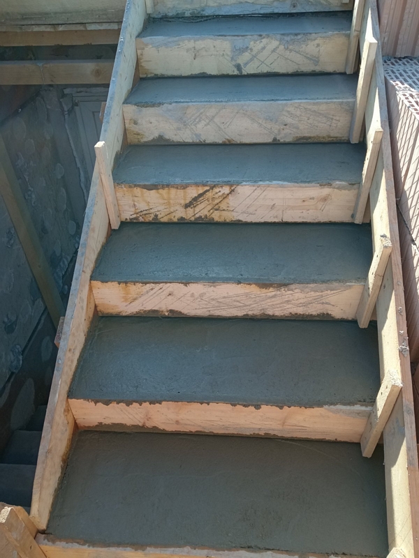 Bogyisz Generál, generálkivitelezés, homlokzati szigetelés, tetőfedés, tetőfelújítás, vakolás, színezés, gipszkartonozás, burkolás, szobafestés, mázolás, parkettázás, kőműves munkák